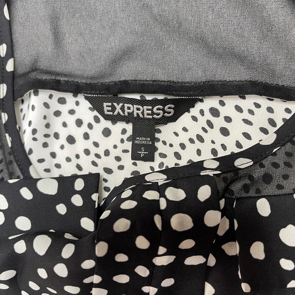 Express Color block sleevless blouse. - Picture 8 of 10